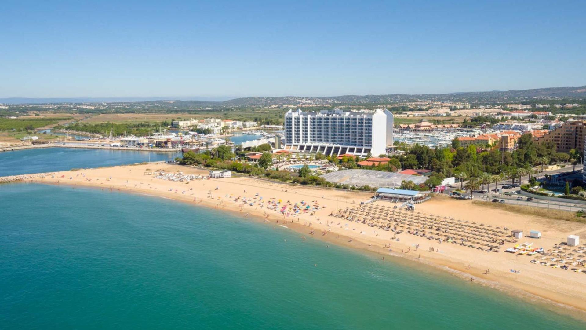 Blue Lagoon With Pool By Homing Vilamoura